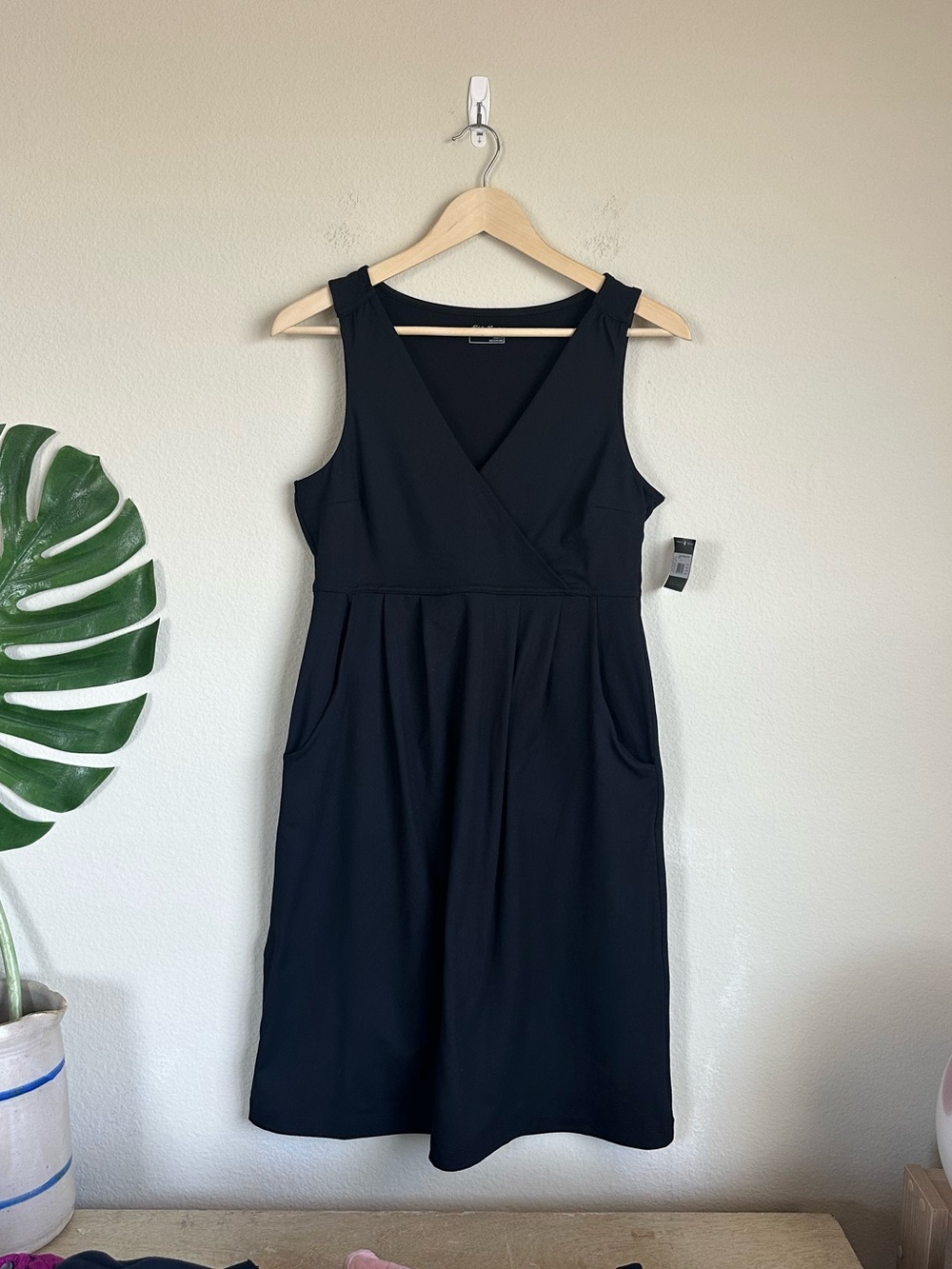 NWT Eddie Bauer Aster Crossover Dress